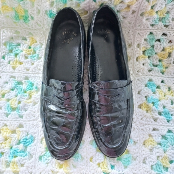 Amalfi Italy Women's Pillow Black Crocodile Pattern Loafers Size 7.5 US - Picture 3 of 14